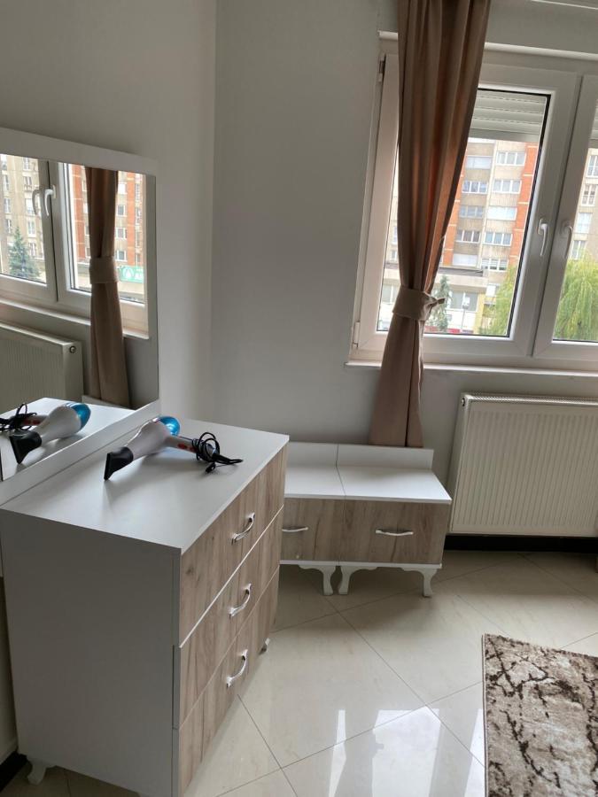 Capital Apartment Prishtina プリシュティナ エクステリア 写真