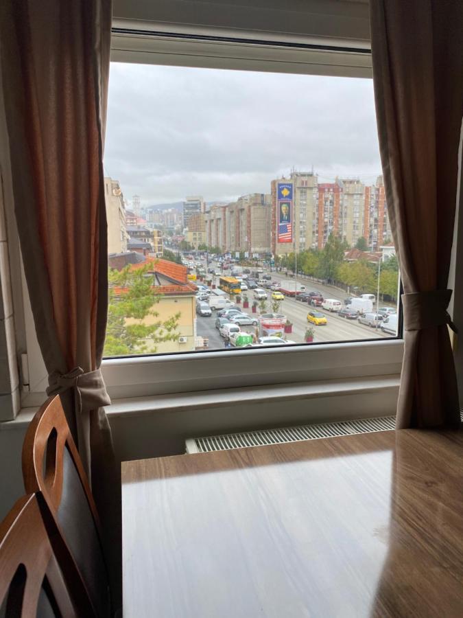 Capital Apartment Prishtina プリシュティナ エクステリア 写真