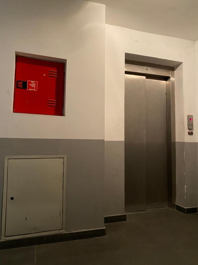 Capital Apartment Prishtina プリシュティナ エクステリア 写真