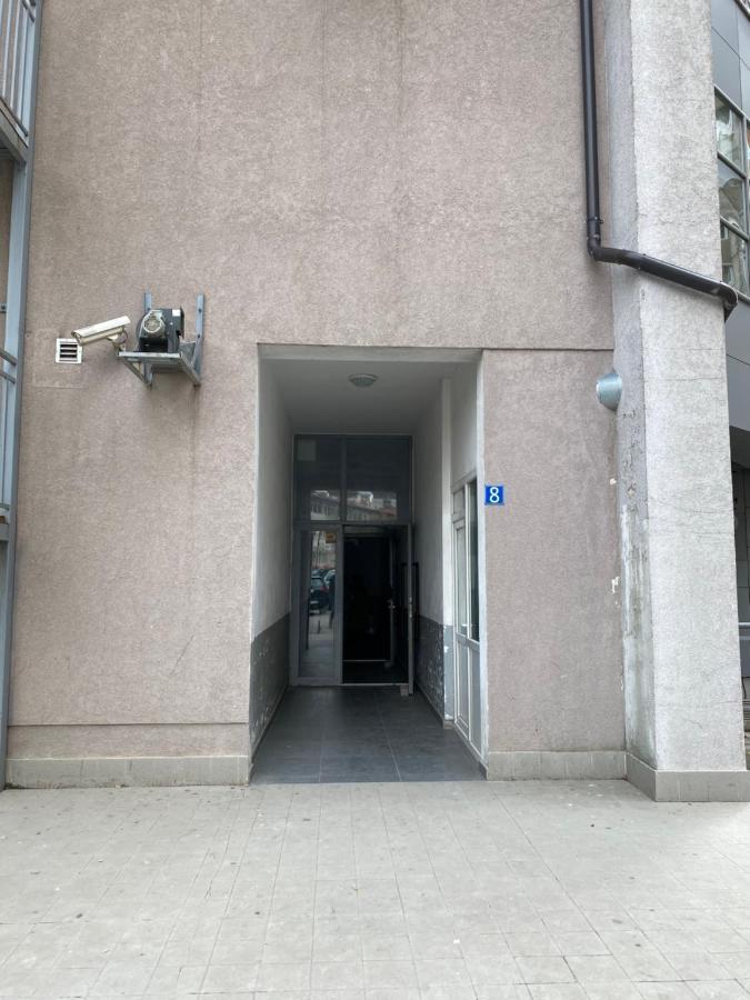 Capital Apartment Prishtina プリシュティナ エクステリア 写真