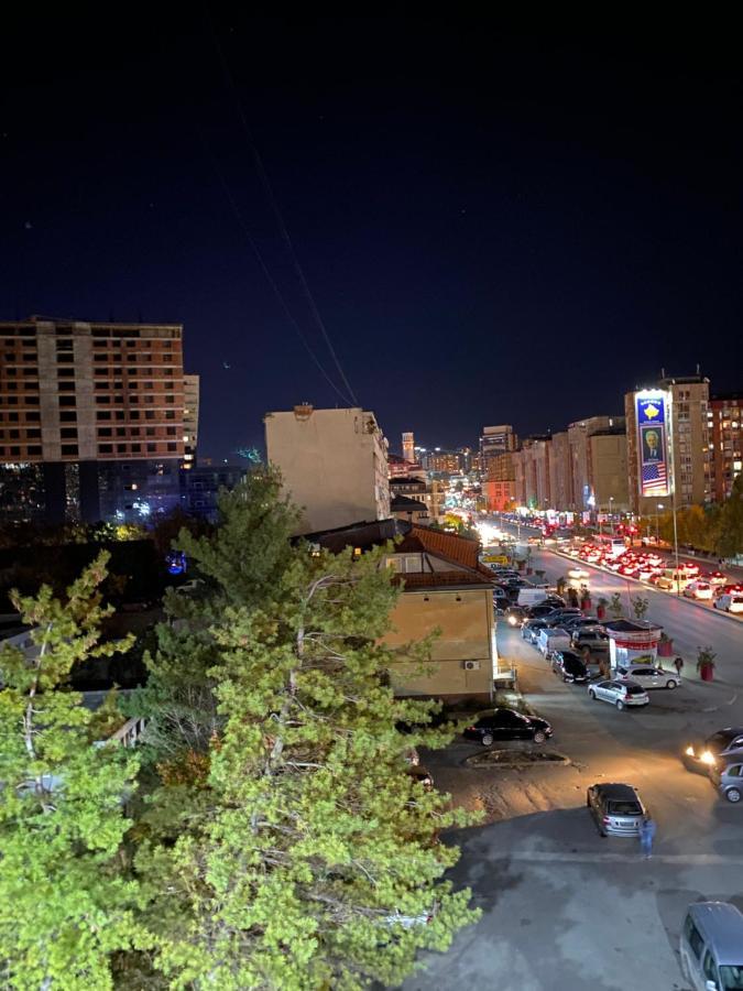 Capital Apartment Prishtina プリシュティナ エクステリア 写真