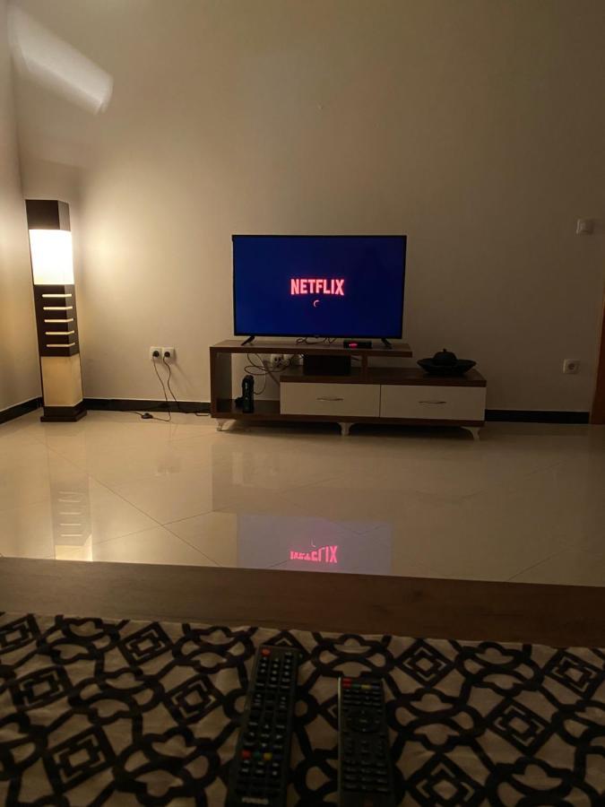 Capital Apartment Prishtina プリシュティナ エクステリア 写真